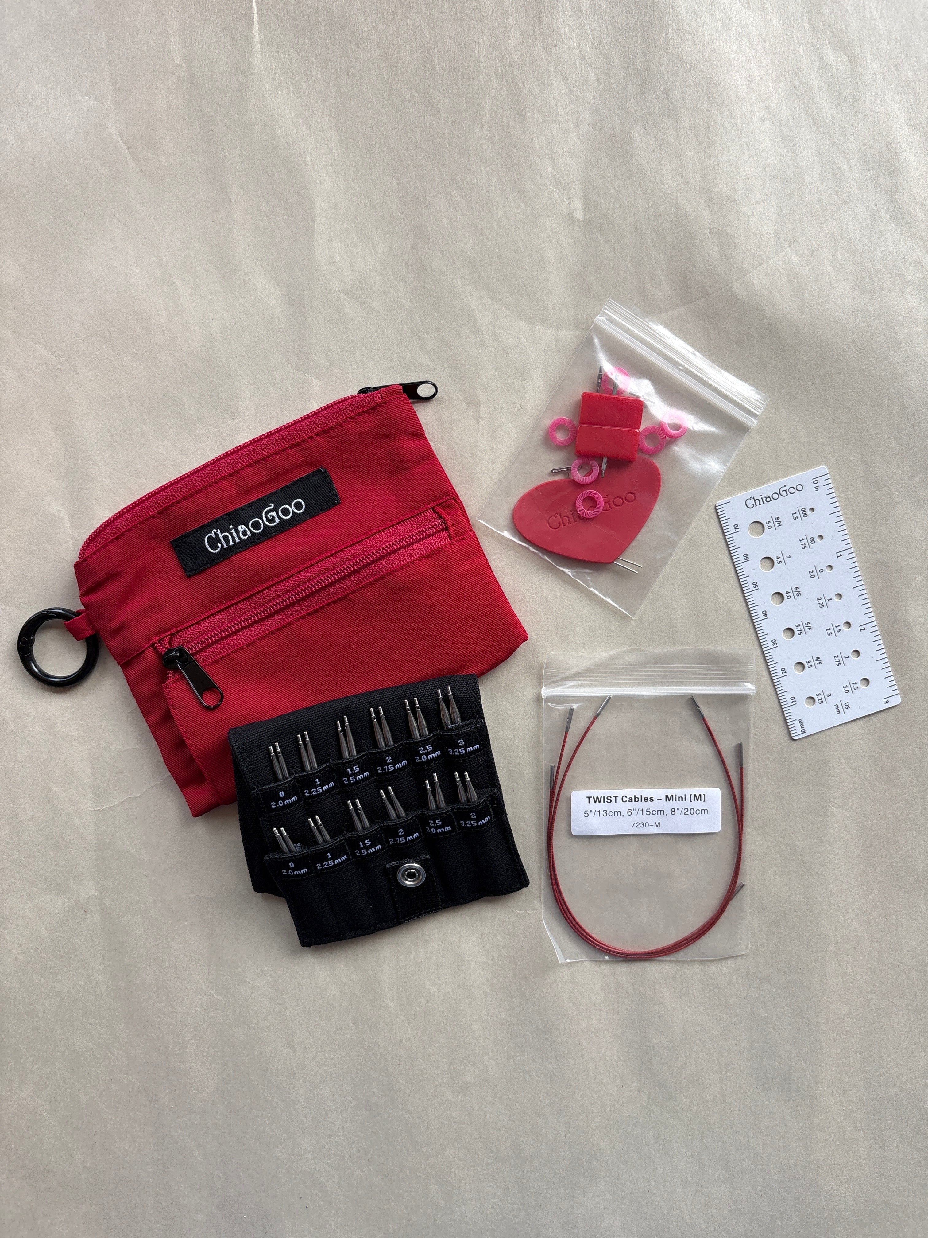 Twist Red Shorties 2" & 3" (5 & 8cm) [M] (2.0-3.25mm) - Interchangeable Needles Set